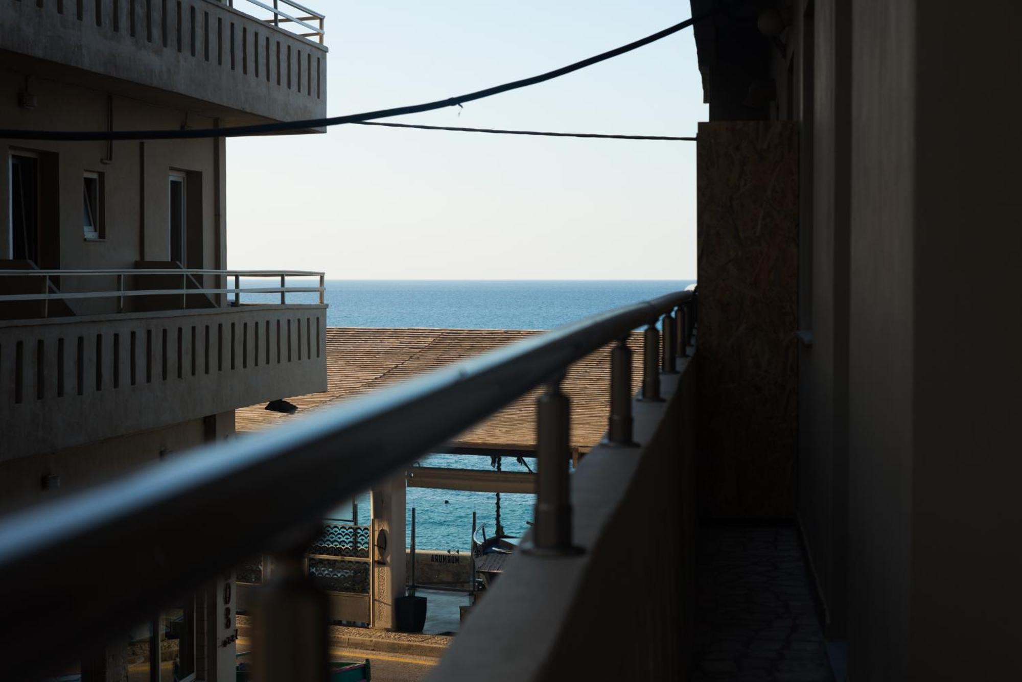 Comfy & Modern Apartment In The Heart Of Heraklion Kültér fotó