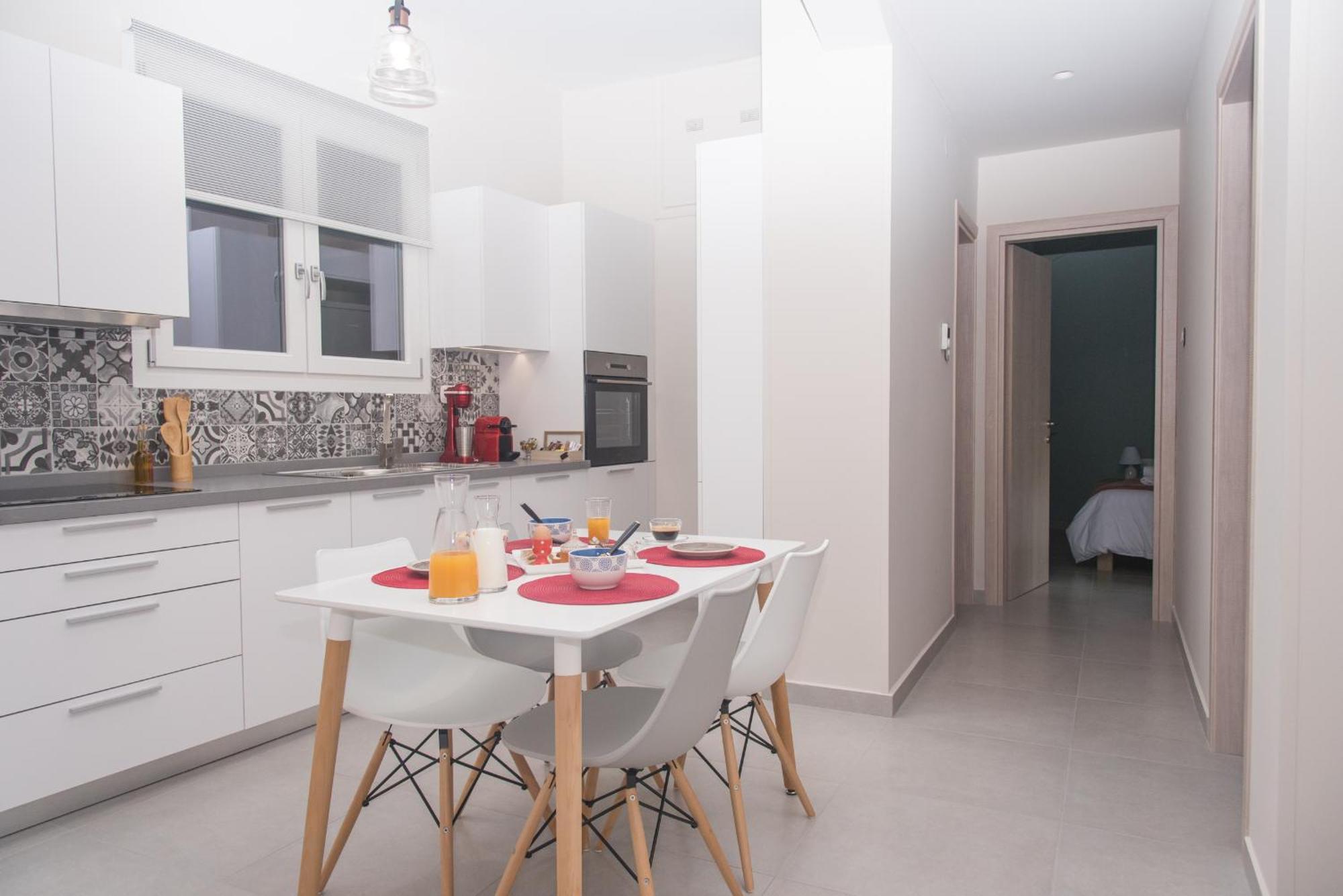 Comfy & Modern Apartment In The Heart Of Heraklion Kültér fotó