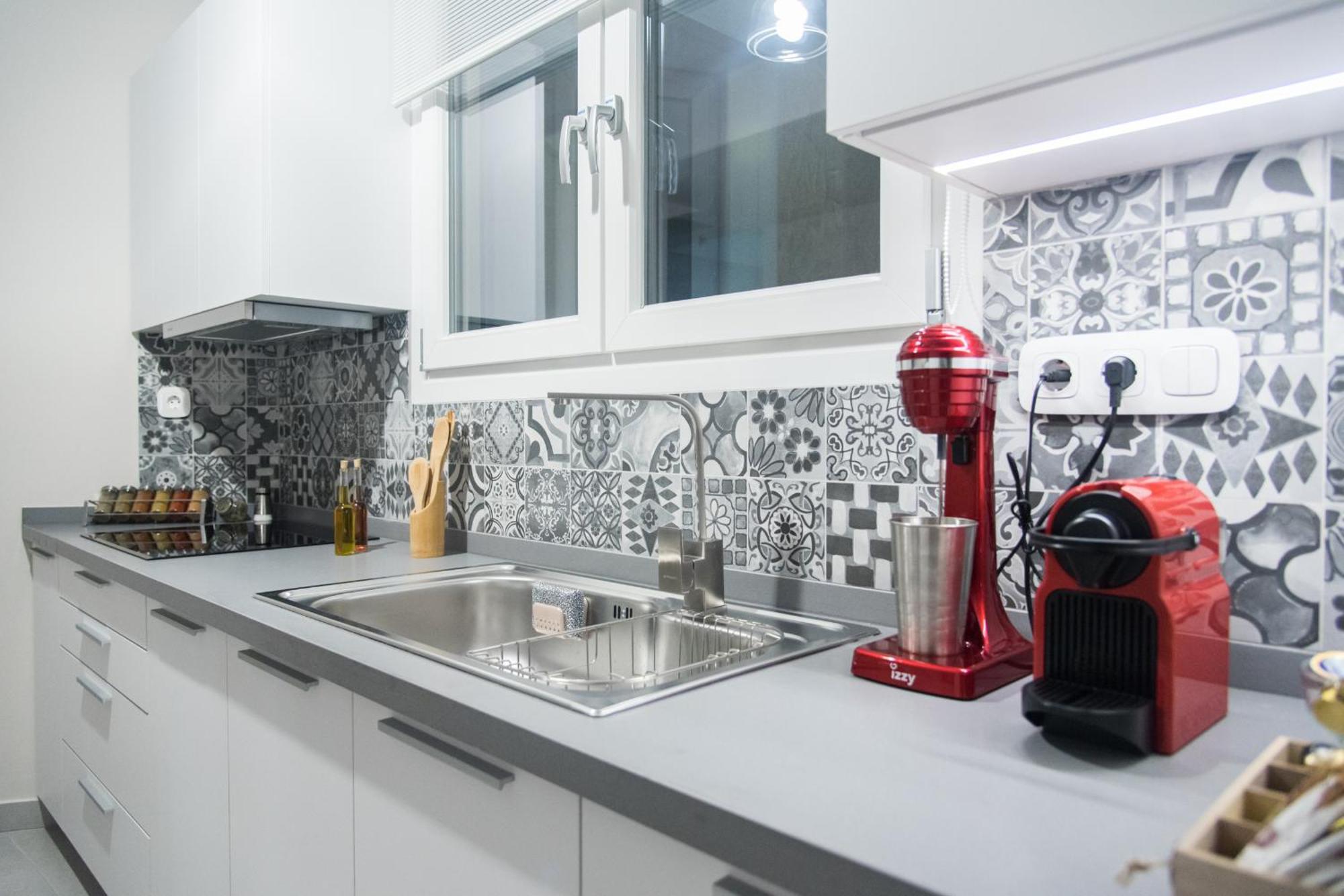 Comfy & Modern Apartment In The Heart Of Heraklion Kültér fotó